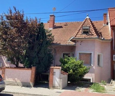 Peregrino Vendégház Budaörs Exterior foto